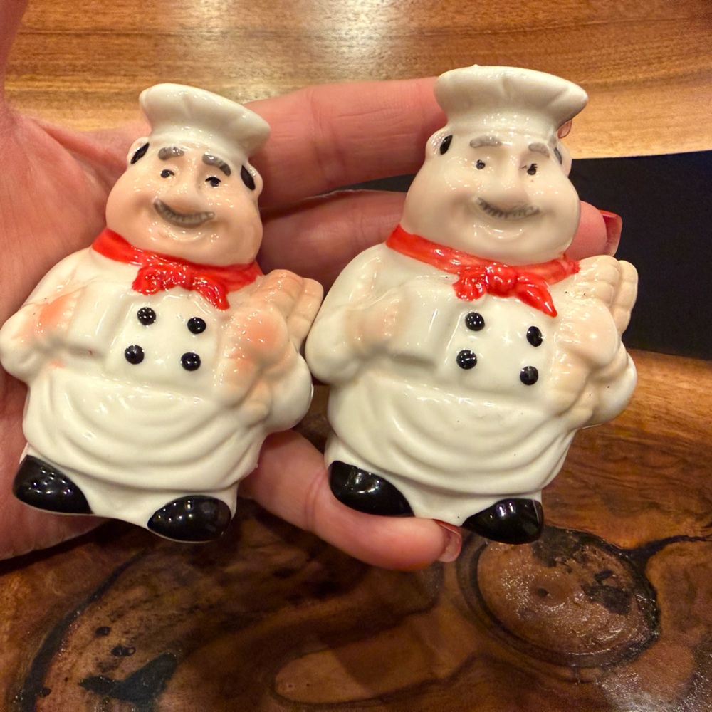 Chef Figurine Salt and Pepper Shaker Set - White and Red